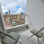 Pazari Luxury Central Apartment